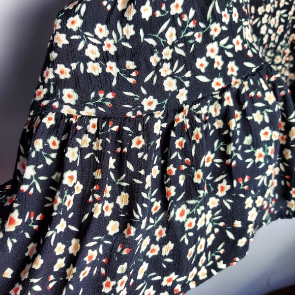 Urban Outfitters Strappy Floral Top SZ L - Picture 4 of 6